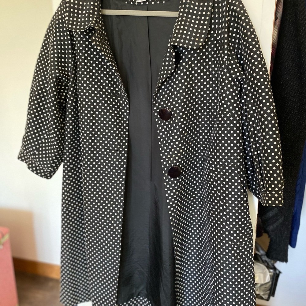 Vintage light jacket polka dots with pockets!